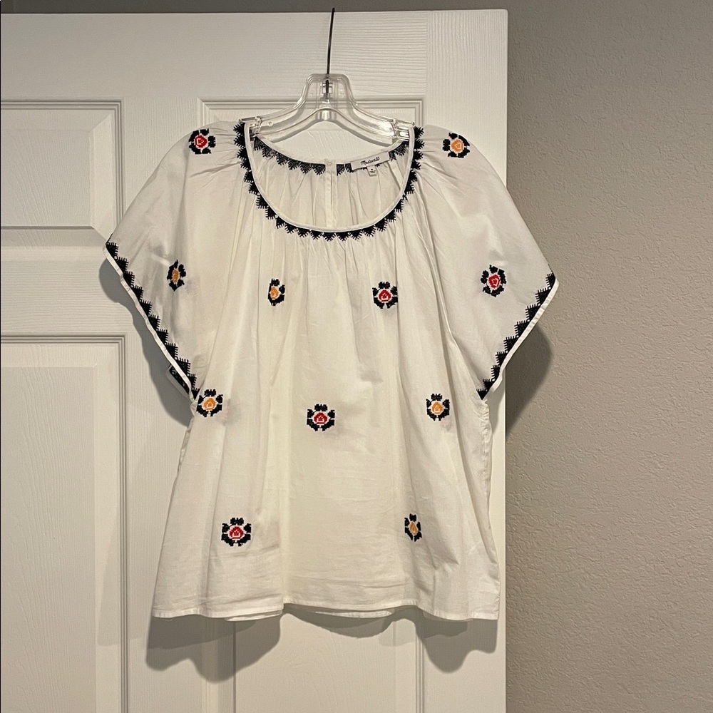 Madewell Embroidered Flutter Sleeve Top Size M - Picture 6 of 12